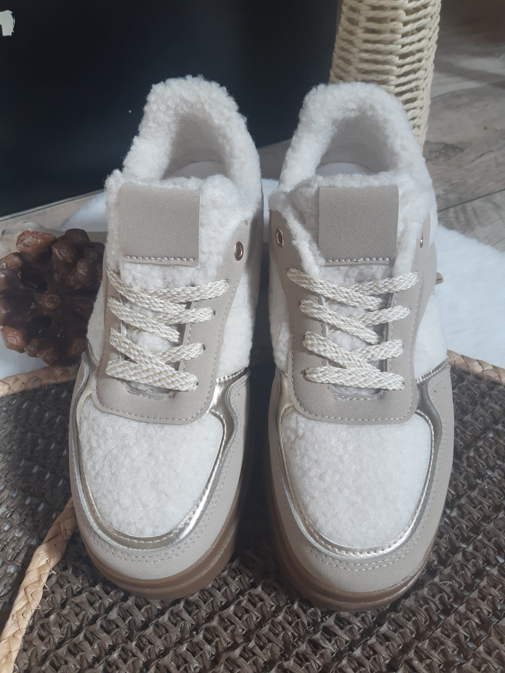 Baskets tendance "moumoute"