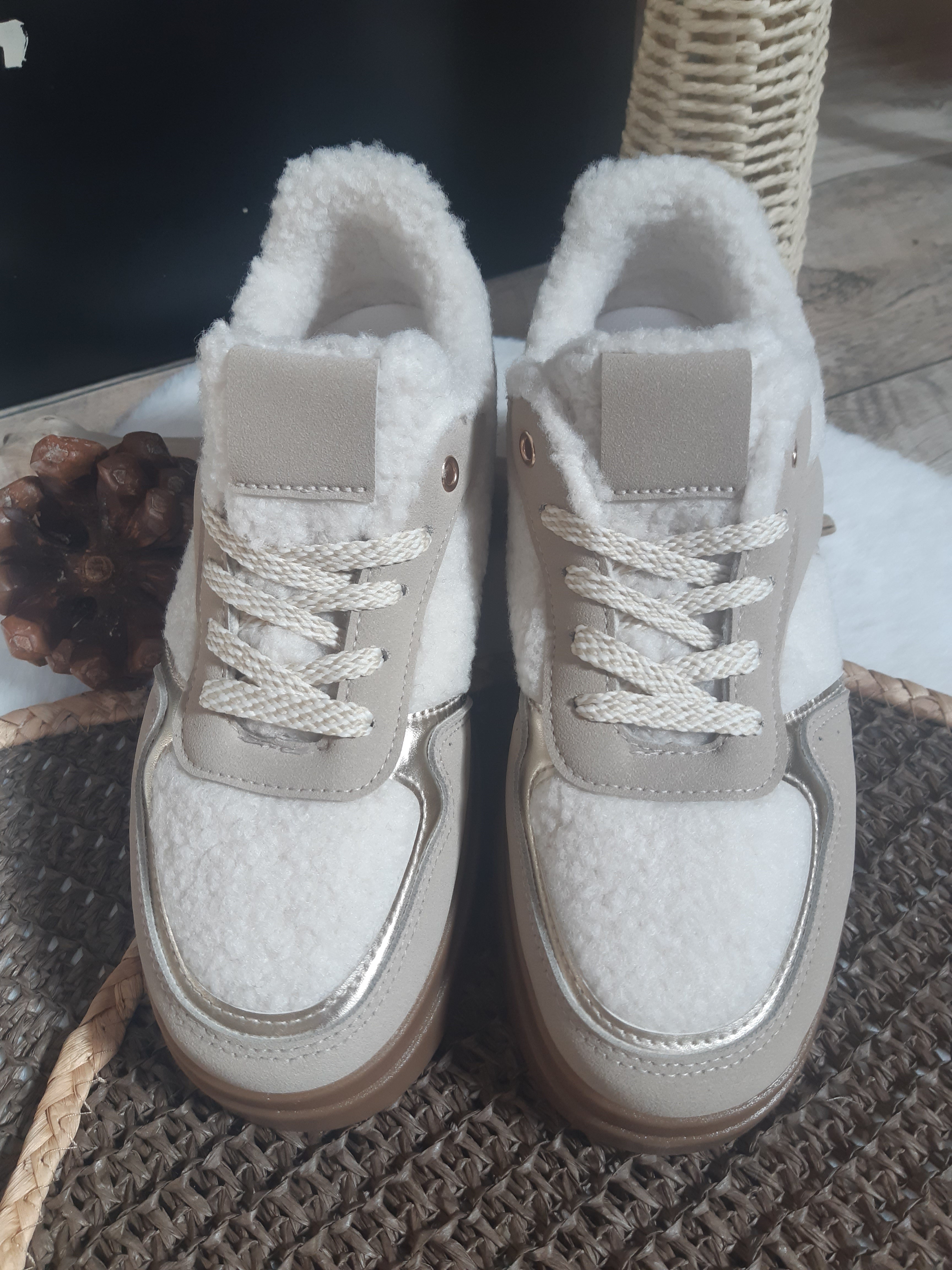 Baskets tendance "moumoute"