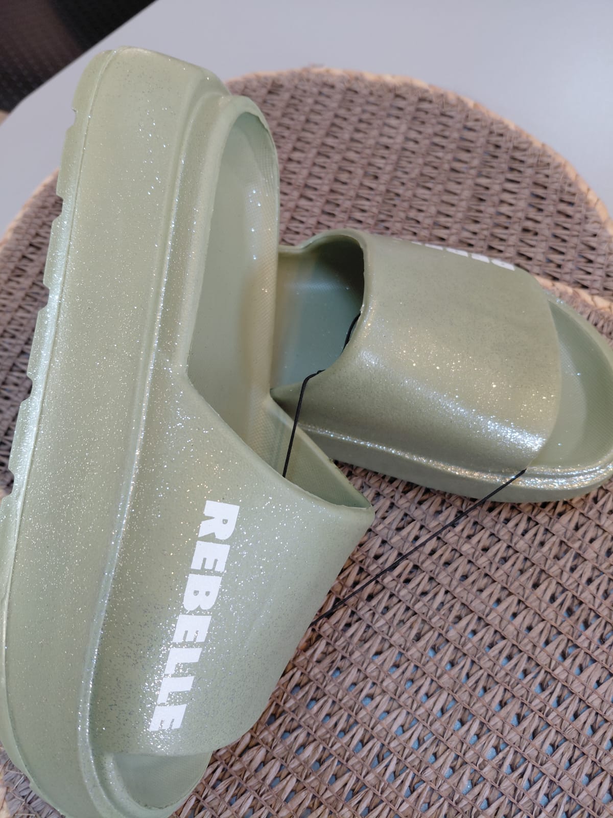 CLAQUETTES MESSAGES A PAILLETTES