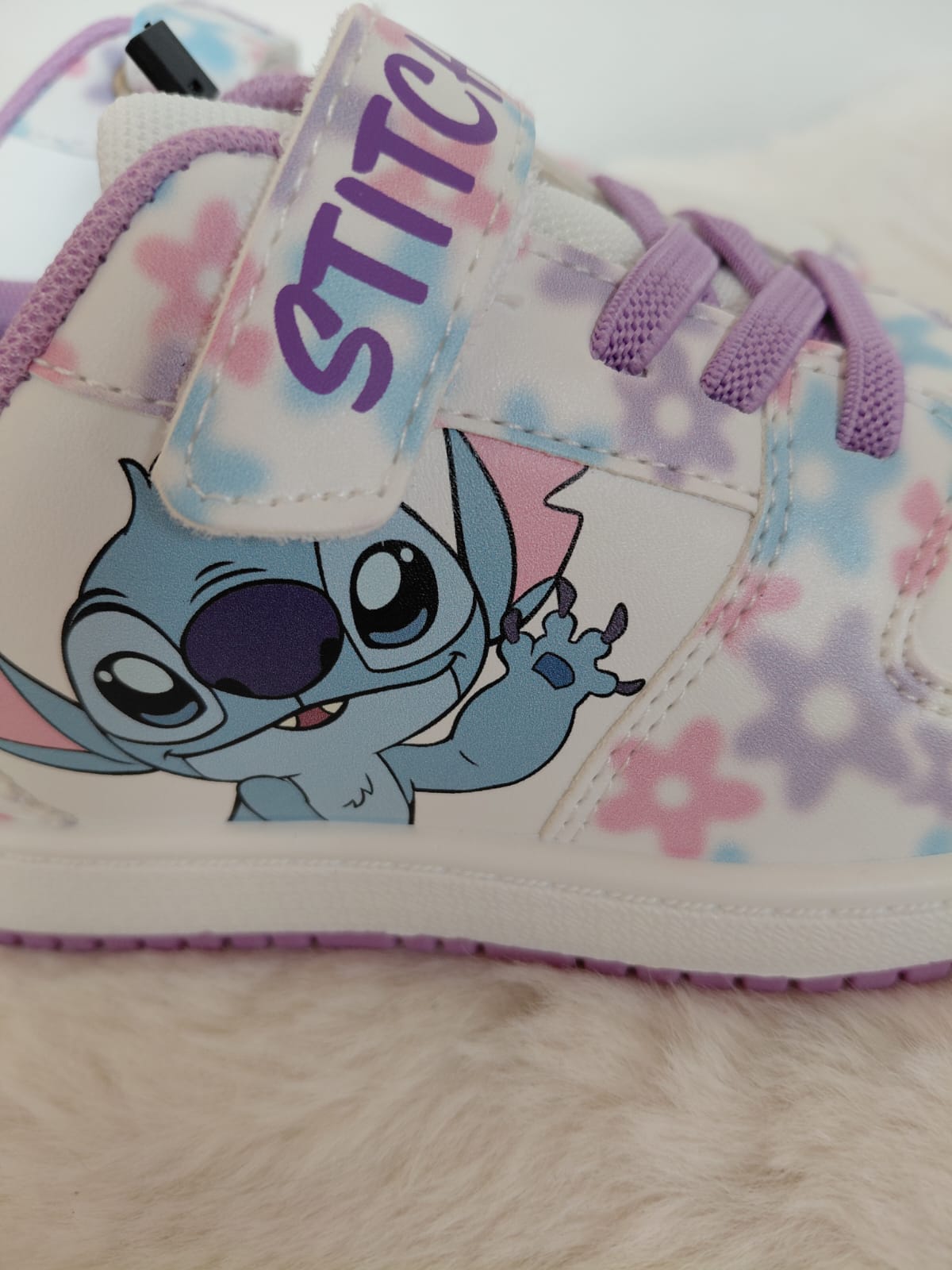 Baskets tendance Disney Stitch